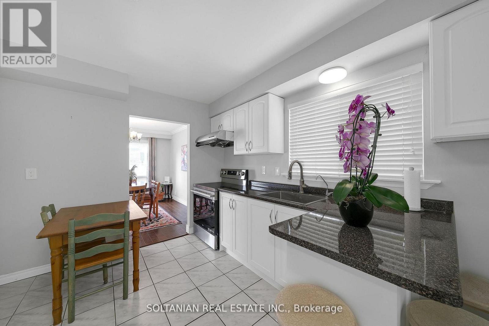 158 Hilda Avenue, Toronto, Ontario  M2M 1V9 - Photo 12 - C12888098