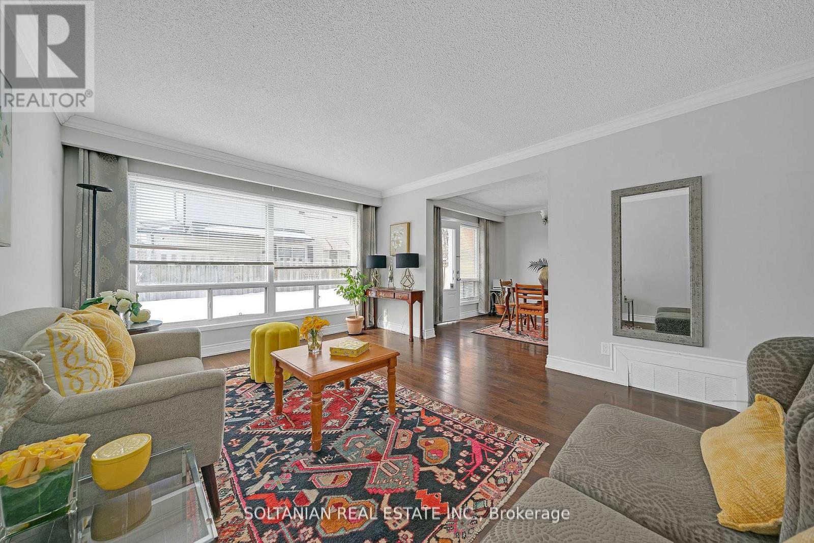 158 Hilda Avenue, Toronto, Ontario  M2M 1V9 - Photo 2 - C12888098