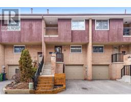 9 - 18 COTTON DOWNWAY, Toronto, Ontario