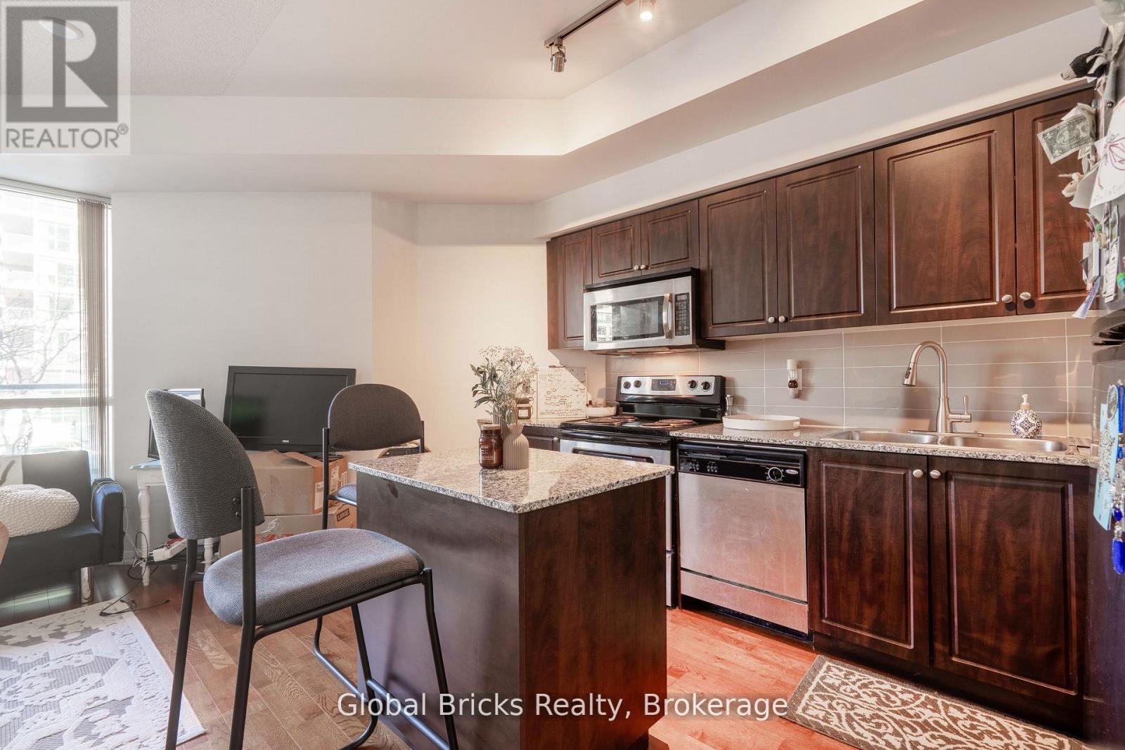 #215 - 215 Fort York Boulevard, Toronto, Ontario  M5V 4A1 - Photo 8 - C12888146