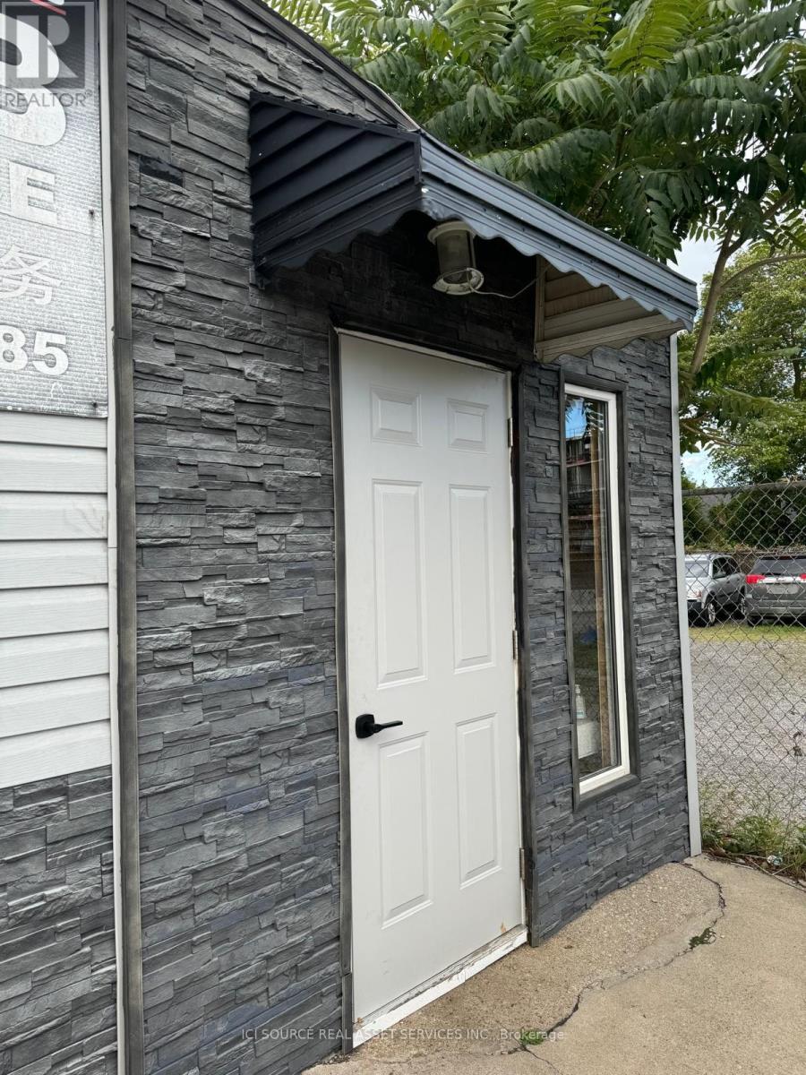 1610 Military Trail, Toronto, Ontario  M1C 1B2 - Photo 3 - E12888064