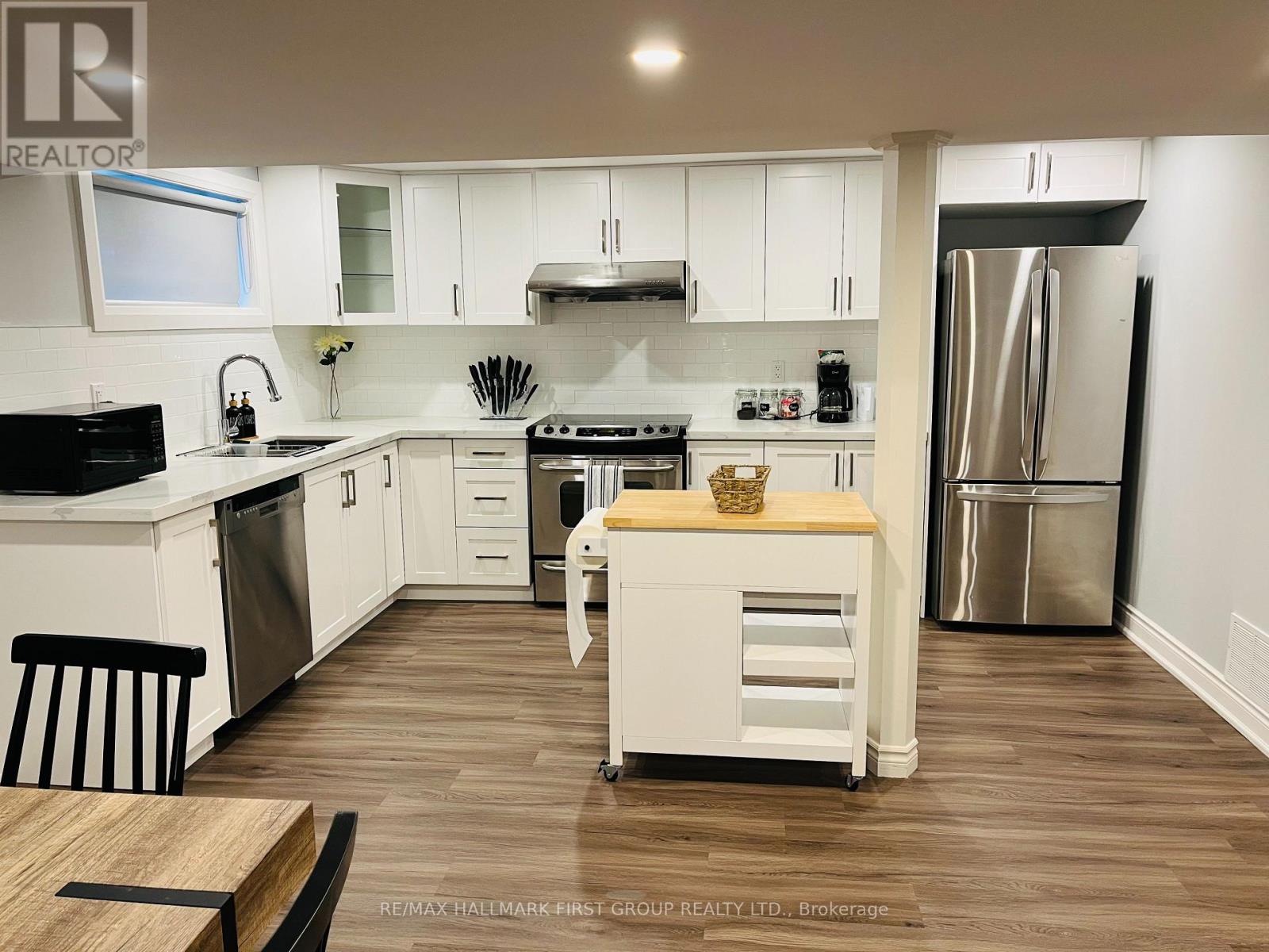 588 Marksbury Road, Pickering (West Shore), Ontario  L1W 2S8 - Photo 19 - E12888096