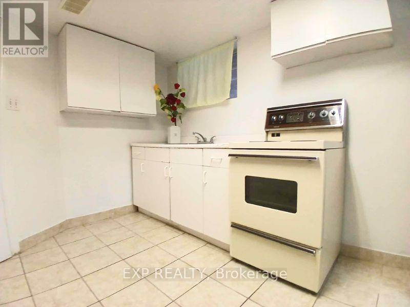 Lower - 931 Pape Avenue, Toronto, Ontario  M4K 3W8 - Photo 5 - E12888122