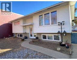424 2 Street W, Brooks, Alberta