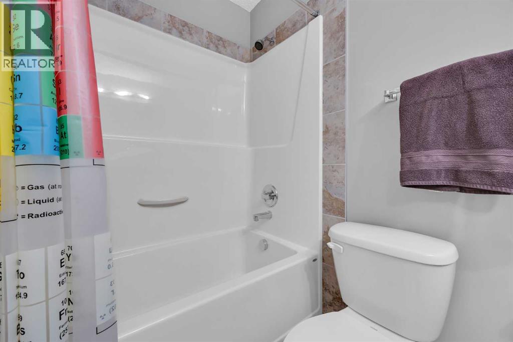 15 Copperpond Landing Se, Calgary, Alberta  T2Z 1G6 - Photo 29 - A2288713