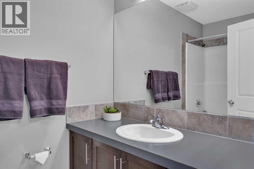 15 Copperpond Landing Se, Calgary, Alberta  T2Z 1G6 - Photo 28 - A2288713