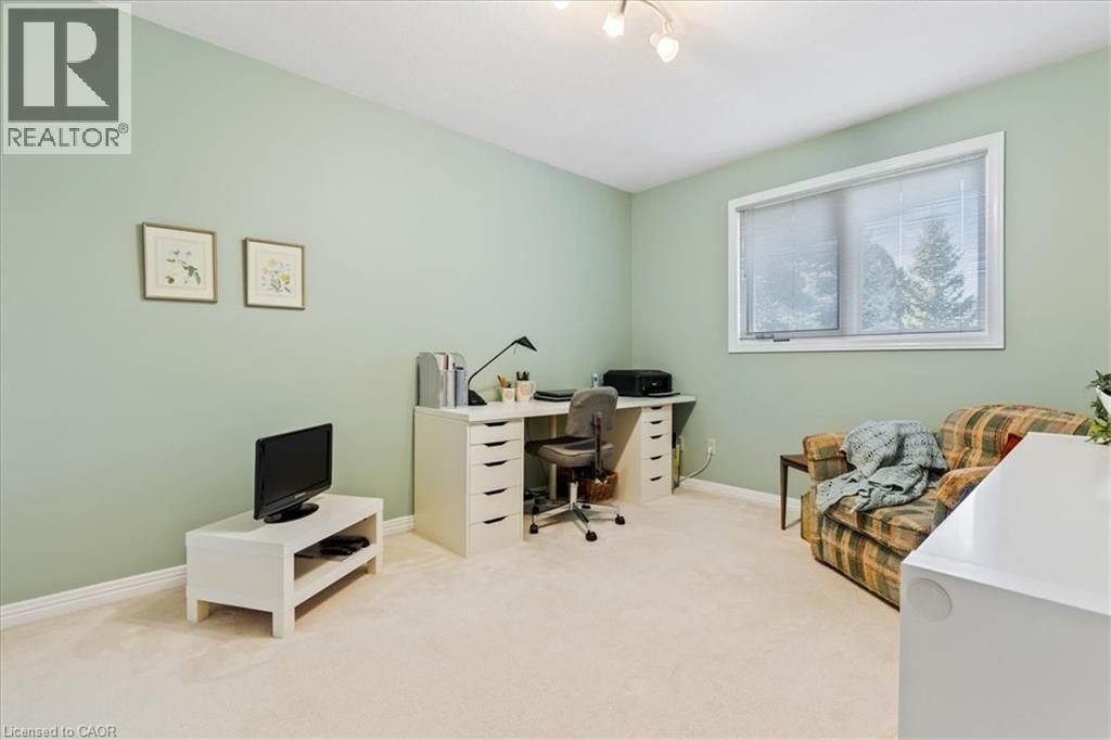 599 Stonebury Crescent, Waterloo, Ontario  N2K 3R2 - Photo 22 - 40804251