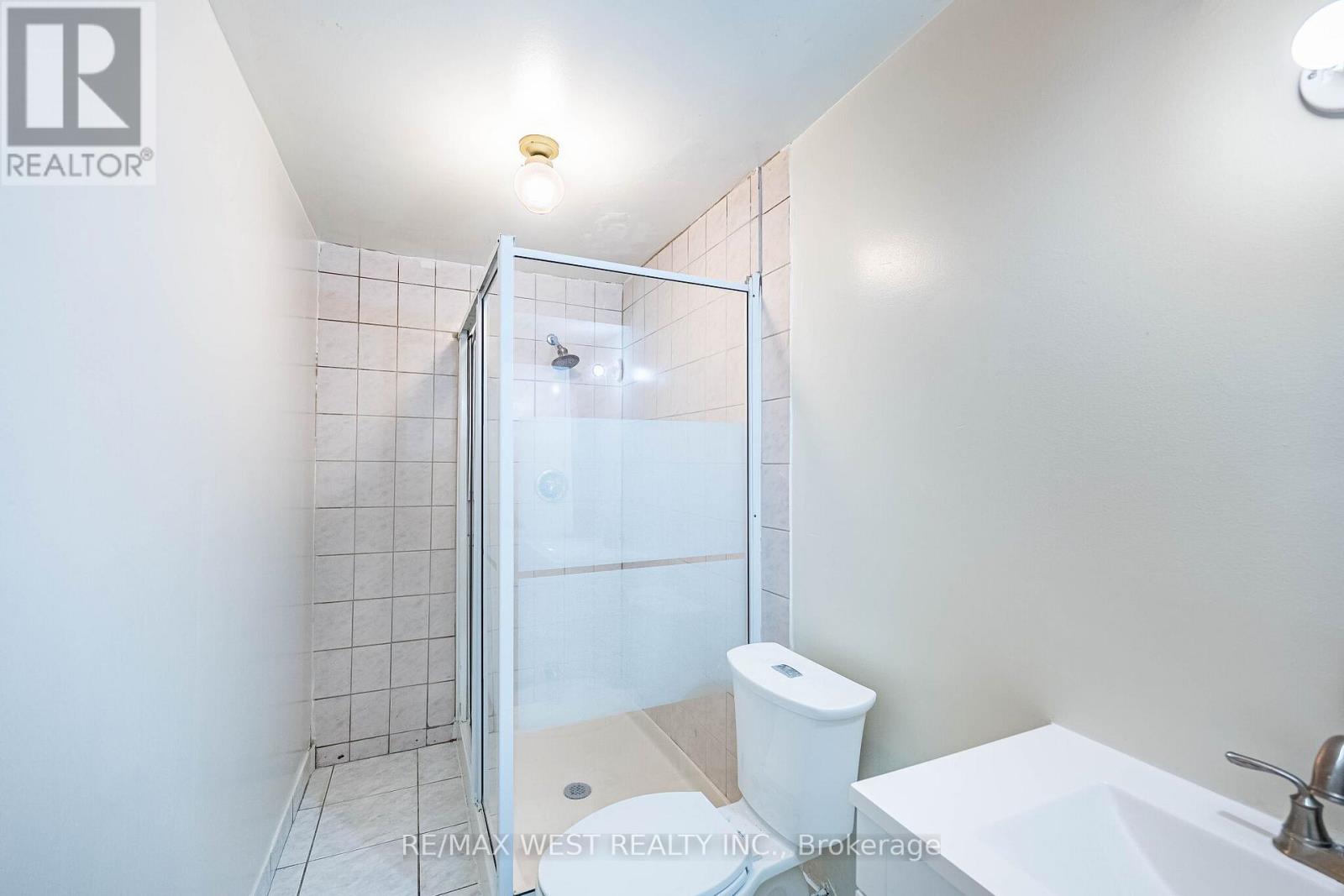 81 Vera St Street, Vaughan, Ontario  L4L 5S4 - Photo 49 - N12888034