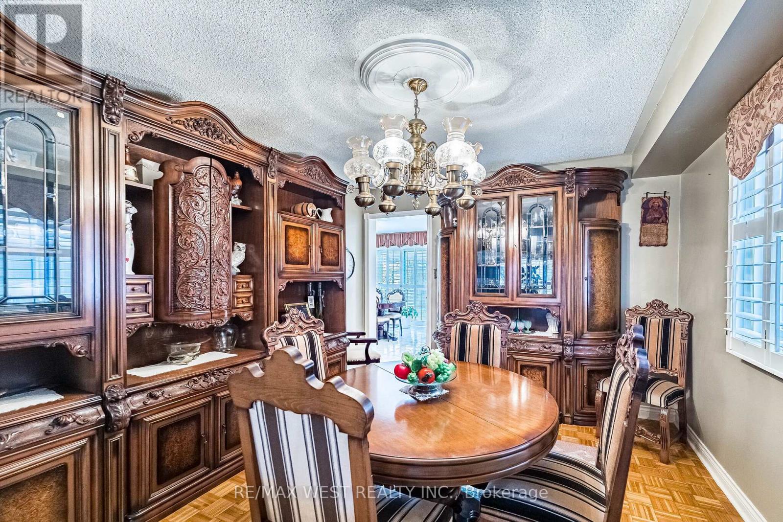 81 Vera St Street, Vaughan, Ontario  L4L 5S4 - Photo 8 - N12888034