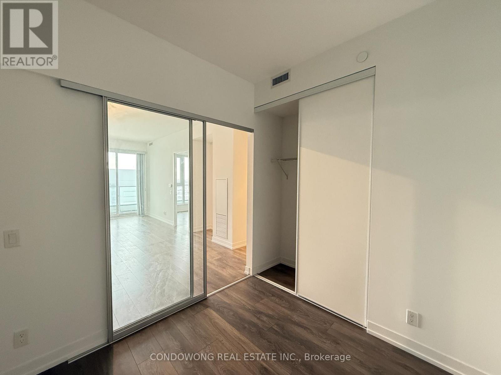 2508 - 5 Buttermill Avenue, Vaughan, Ontario  L4K 0J5 - Photo 10 - N12888106