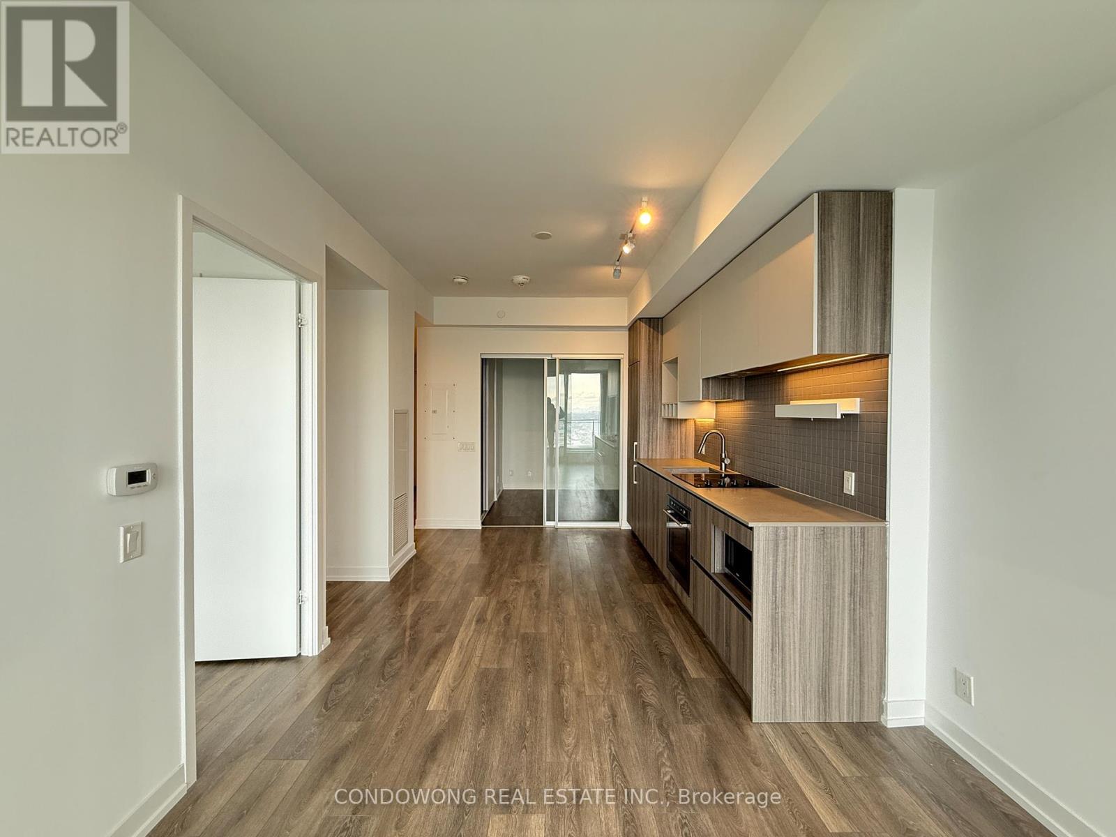 2508 - 5 Buttermill Avenue, Vaughan, Ontario  L4K 0J5 - Photo 5 - N12888106