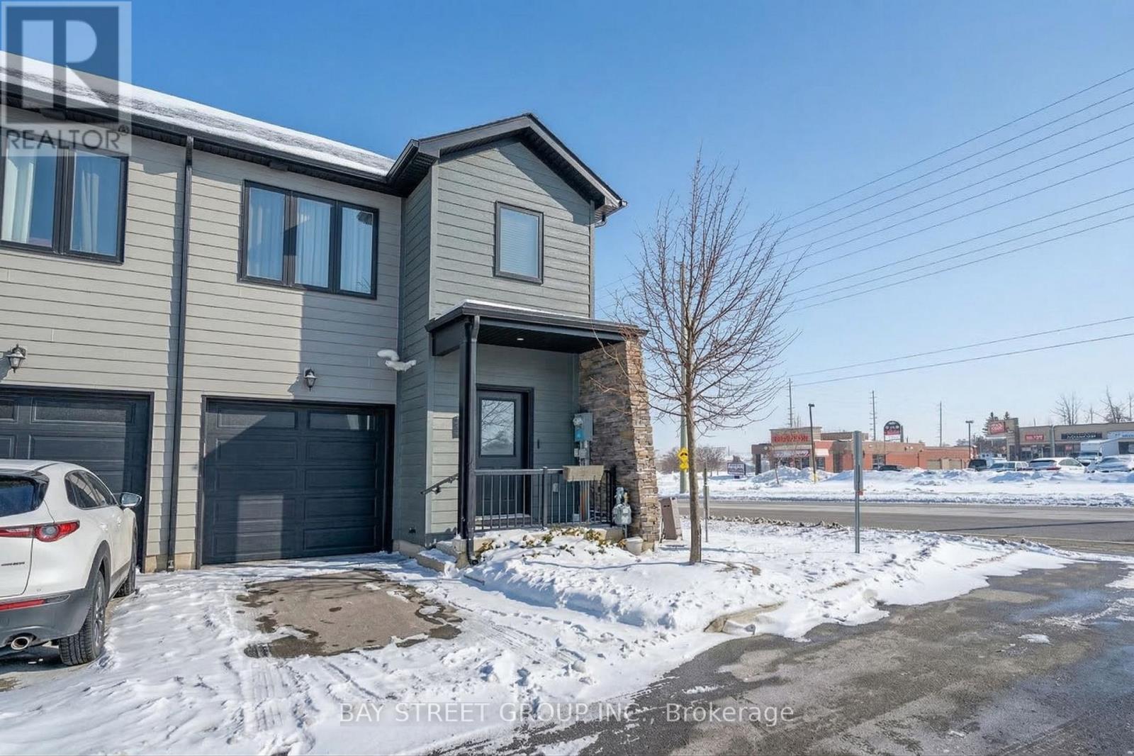 1 STONEHART LANE, Barrie, Ontario