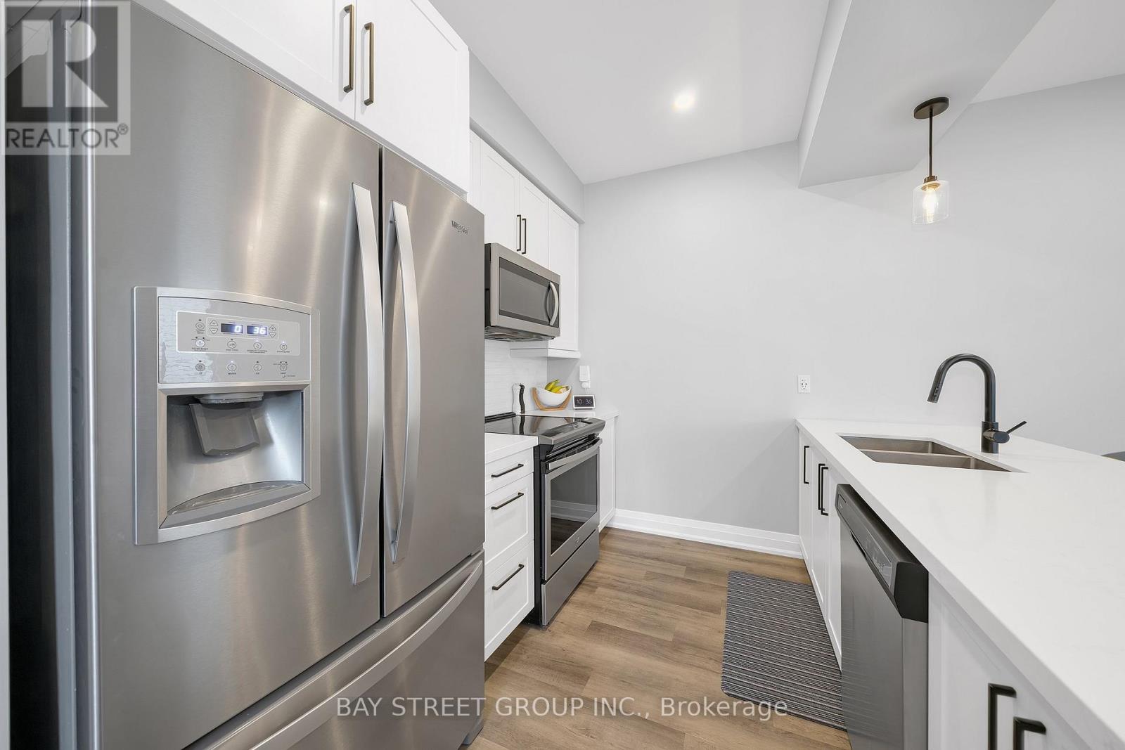 1 Stonehart Lane, Barrie, Ontario  L4M 7E8 - Photo 13 - S12888062