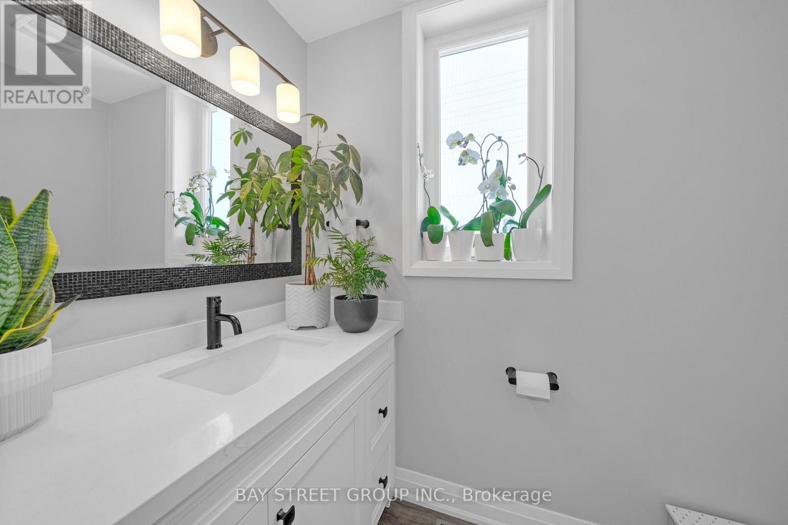 1 Stonehart Lane, Barrie, Ontario  L4M 7E8 - Photo 22 - S12888062