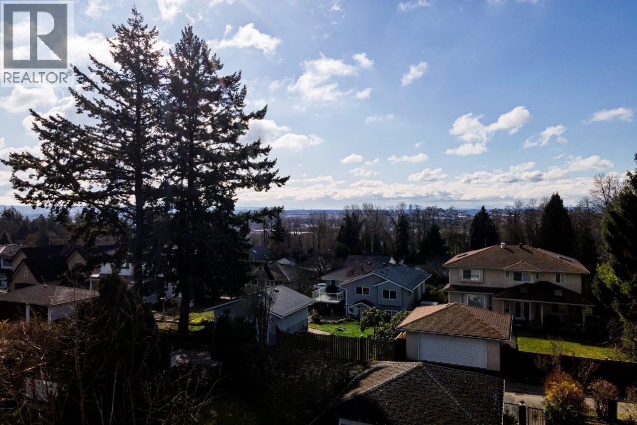 3706 Clinton Street, Burnaby, British Columbia  V5J 2J8 - Photo 2 - R3099693