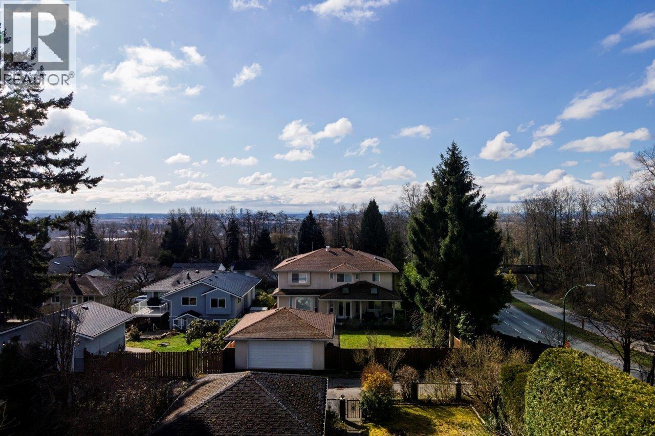 3706 Clinton Street, Burnaby, British Columbia  V5J 2J8 - Photo 3 - R3099693