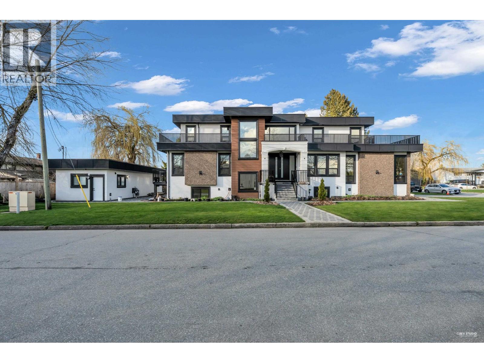 22839 Purdey Avenue, Maple Ridge, British Columbia  V2X 8B8 - Photo 2 - R3099474