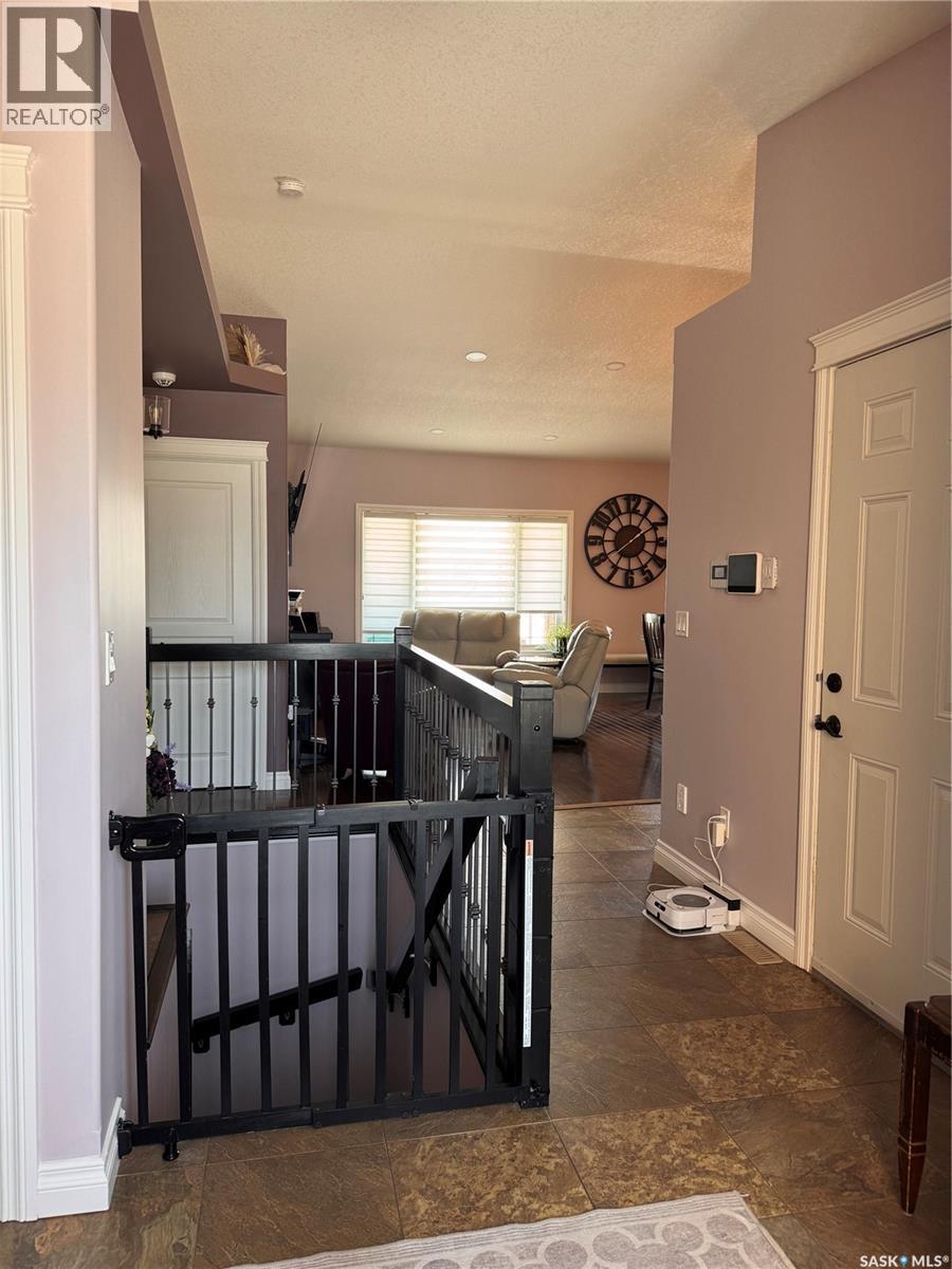 1916 Jesse Bay, Estevan, Saskatchewan  S4A 2W3 - Photo 12 - SK030520