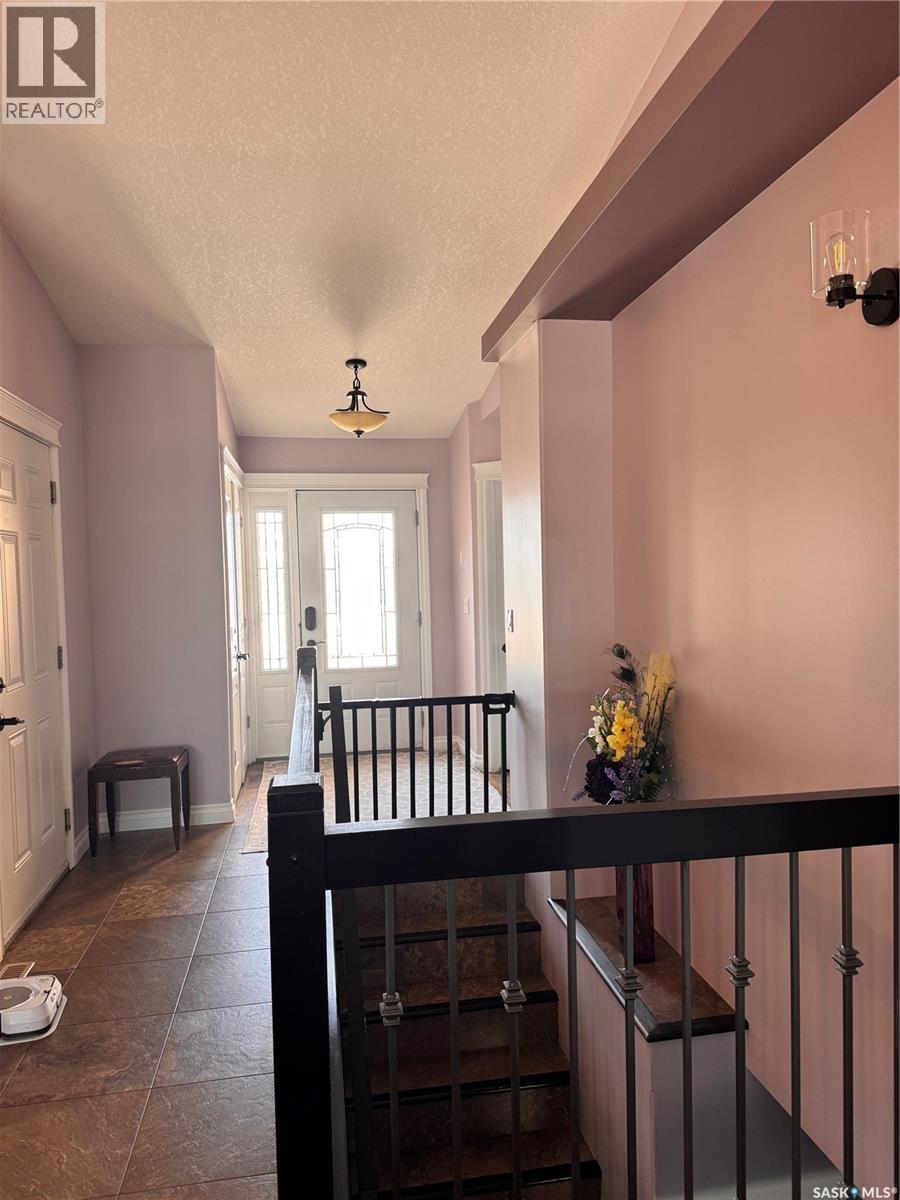 1916 Jesse Bay, Estevan, Saskatchewan  S4A 2W3 - Photo 14 - SK030520