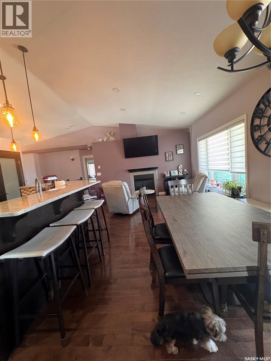 1916 Jesse Bay, Estevan, Saskatchewan  S4A 2W3 - Photo 6 - SK030520