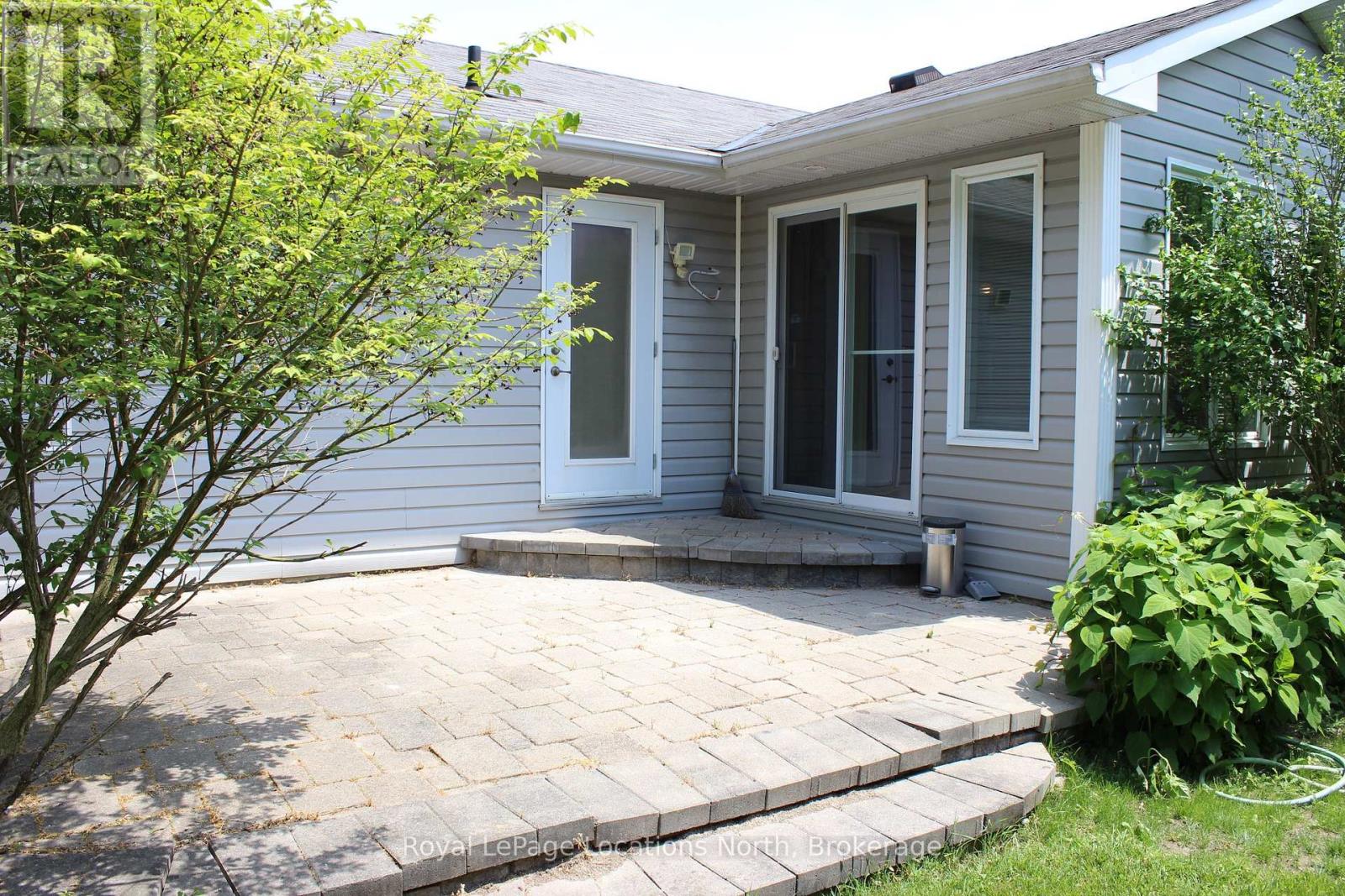 9 Pennsylvania Avenue, Wasaga Beach, Ontario  L9Z 3A8 - Photo 35 - S12240745