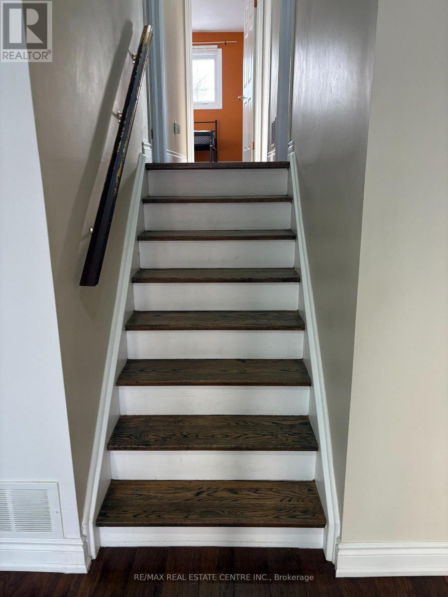 115 Antigua Road, Mississauga (Cooksville), Ontario  L5B 2T9 - Photo 15 - W12888056