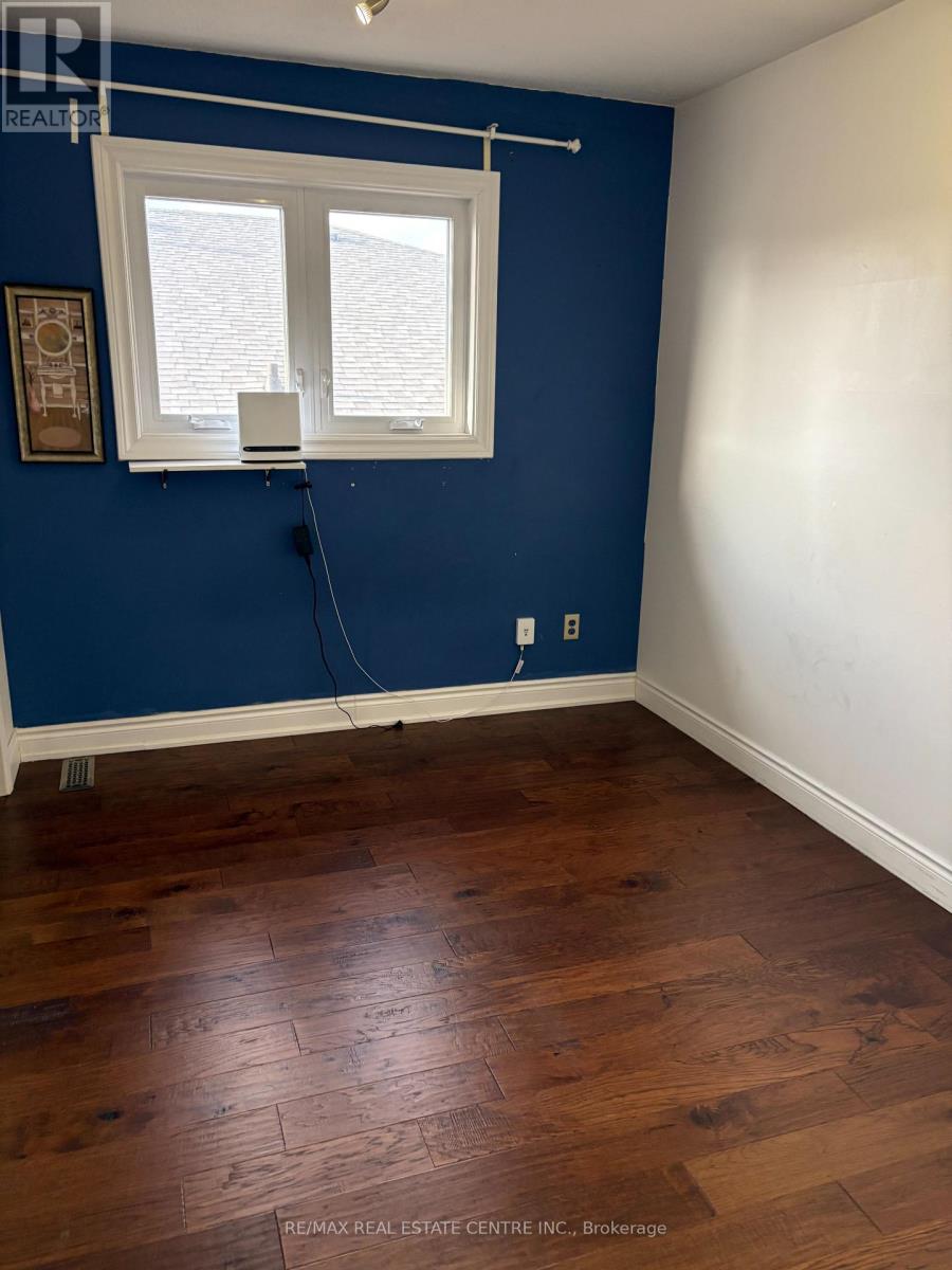 115 Antigua Road, Mississauga (Cooksville), Ontario  L5B 2T9 - Photo 17 - W12888056