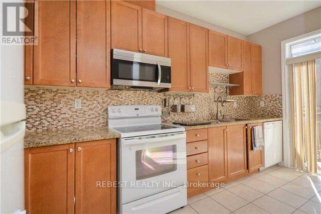 92 Silent Pond Crescent, Brampton, Ontario  L6V 4S9 - Photo 10 - W12827272