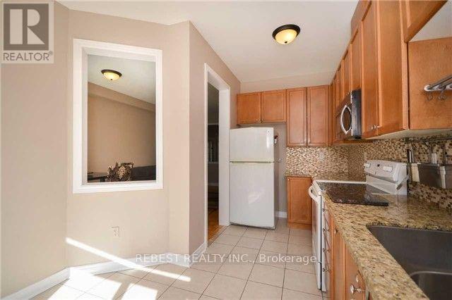 92 Silent Pond Crescent, Brampton, Ontario  L6V 4S9 - Photo 9 - W12827272