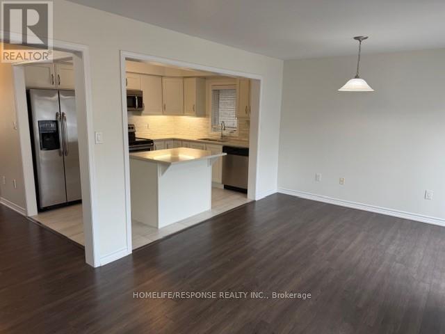 360 Timberland Gate, Oakville, Ontario L6M 0Y9 - Photo 12 - W12846014