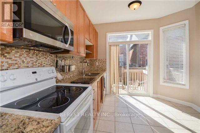 92 Silent Pond Crescent, Brampton, Ontario  L6V 4S9 - Photo 11 - W12827272