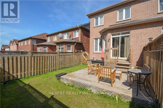 92 Silent Pond Crescent, Brampton, Ontario  L6V 4S9 - Photo 19 - W12827272