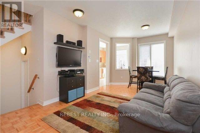 92 Silent Pond Crescent, Brampton, Ontario  L6V 4S9 - Photo 6 - W12827272