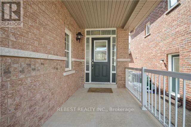 92 Silent Pond Crescent, Brampton, Ontario  L6V 4S9 - Photo 3 - W12827272