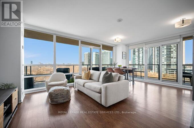 904 - 15 LEGION ROAD, Toronto, Ontario