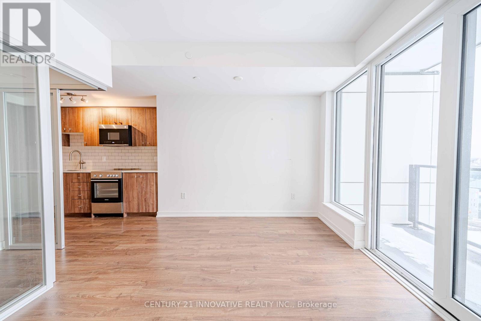 1005 - 15 Wellington Street S, Kitchener, Ontario  N2G 0E4 - Photo 10 - X12888070