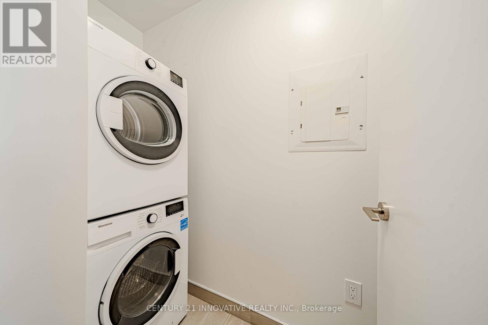 1005 - 15 Wellington Street S, Kitchener, Ontario  N2G 0E4 - Photo 22 - X12888070