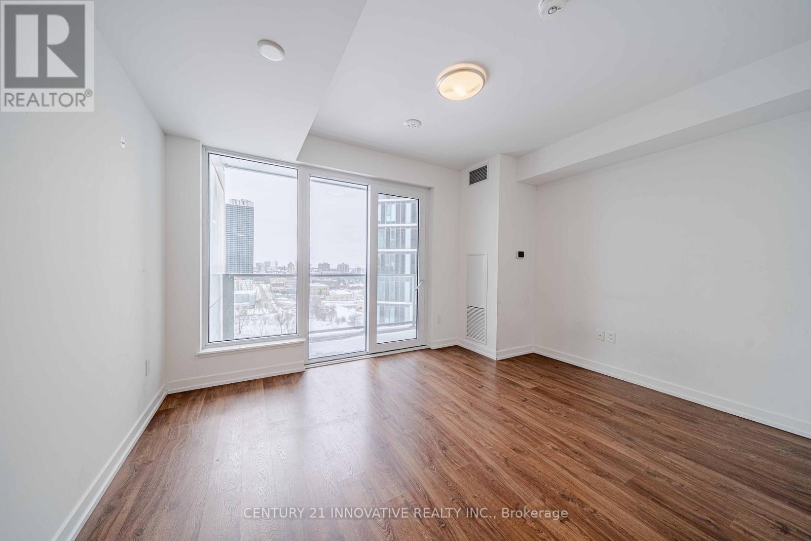 1005 - 15 Wellington Street S, Kitchener, Ontario  N2G 0E4 - Photo 7 - X12888070