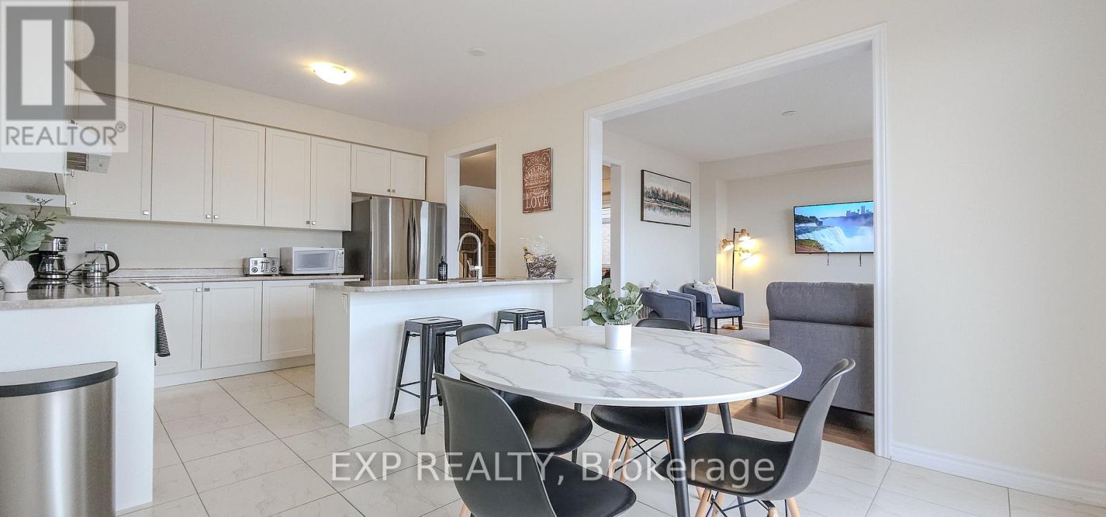 185 Vanilla Trail, Thorold, Ontario  L2V 0L2 - Photo 15 - X12888130