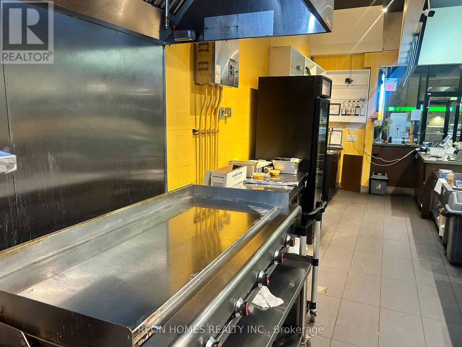 8 Erb Street W, Waterloo, Ontario  N2J 2W6 - Photo 13 - X12888134