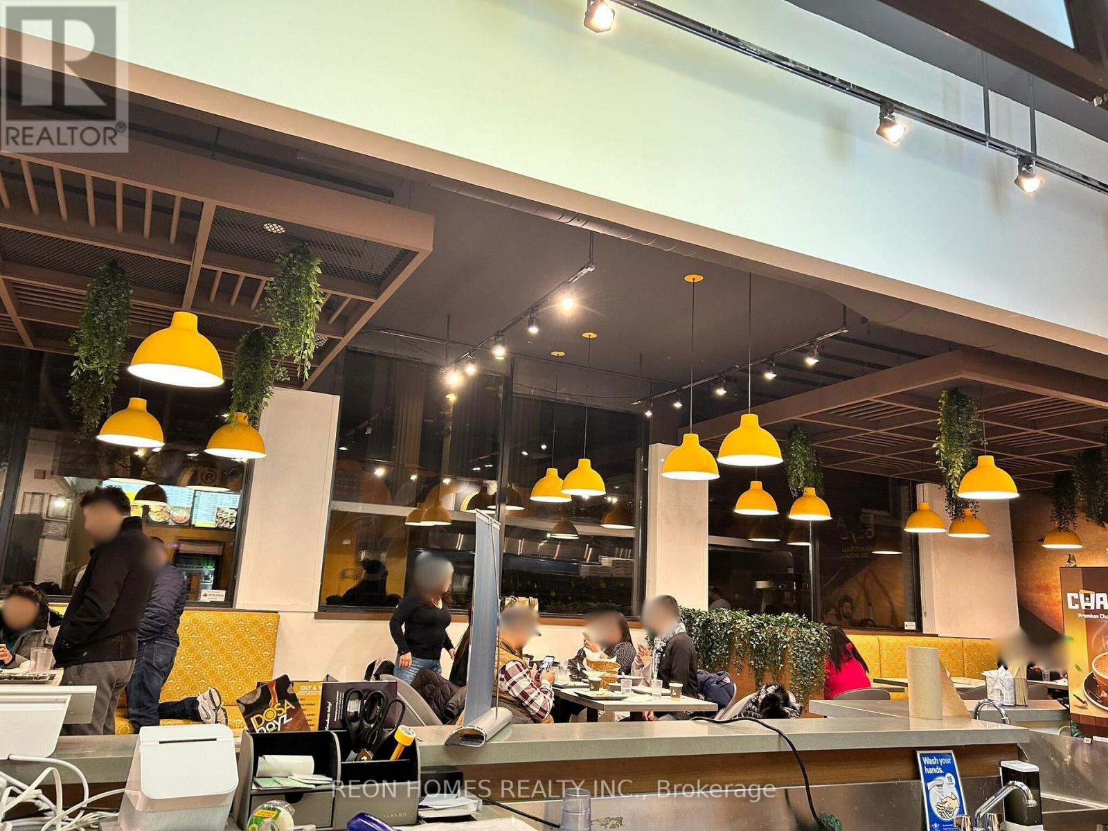 8 Erb Street W, Waterloo, Ontario  N2J 2W6 - Photo 5 - X12888134