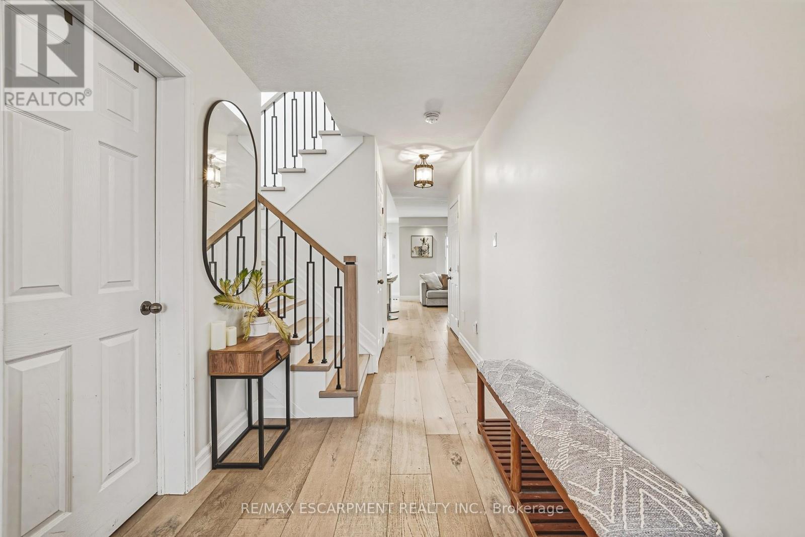 108 Cleghorn Drive, Hamilton, Ontario  L0R 1C0 - Photo 4 - X12888148