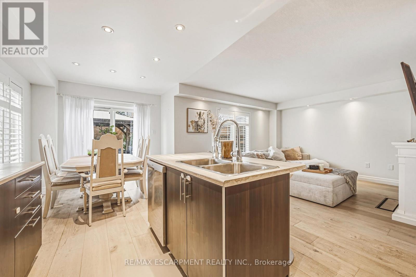 108 Cleghorn Drive, Hamilton, Ontario  L0R 1C0 - Photo 7 - X12888148