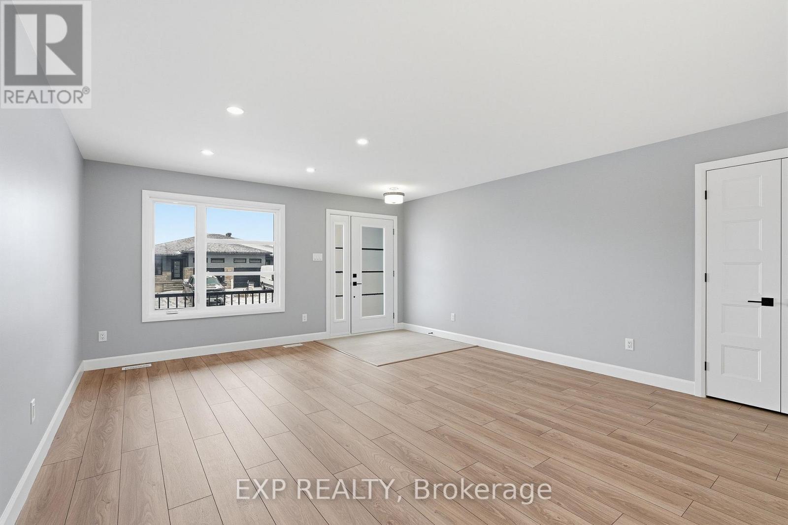 985 Katia Street, The Nation, Ontario  K0A 2M0 - Photo 5 - X12410761