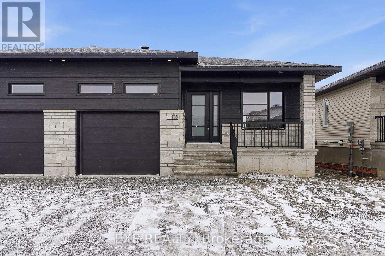 985 KATIA STREET, the nation, Ontario