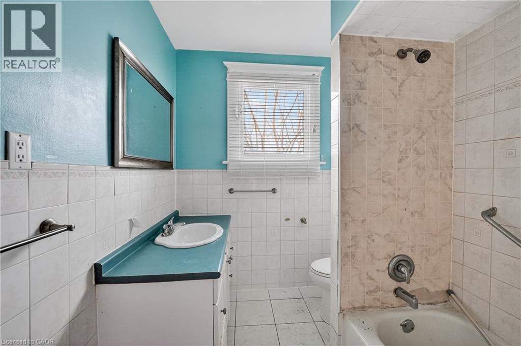 5991 Culp Street, Niagara Falls, Ontario  L2G 2B6 - Photo 11 - 40812075