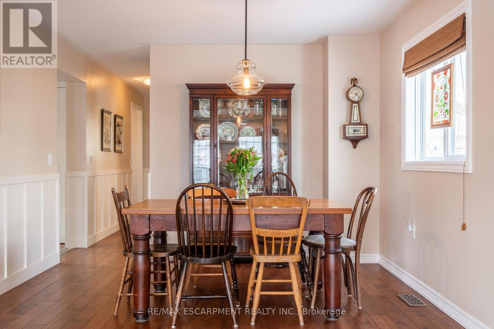 136 Glenariff Drive, Hamilton, Ontario  L8B 1A5 - Photo 11 - X12673748