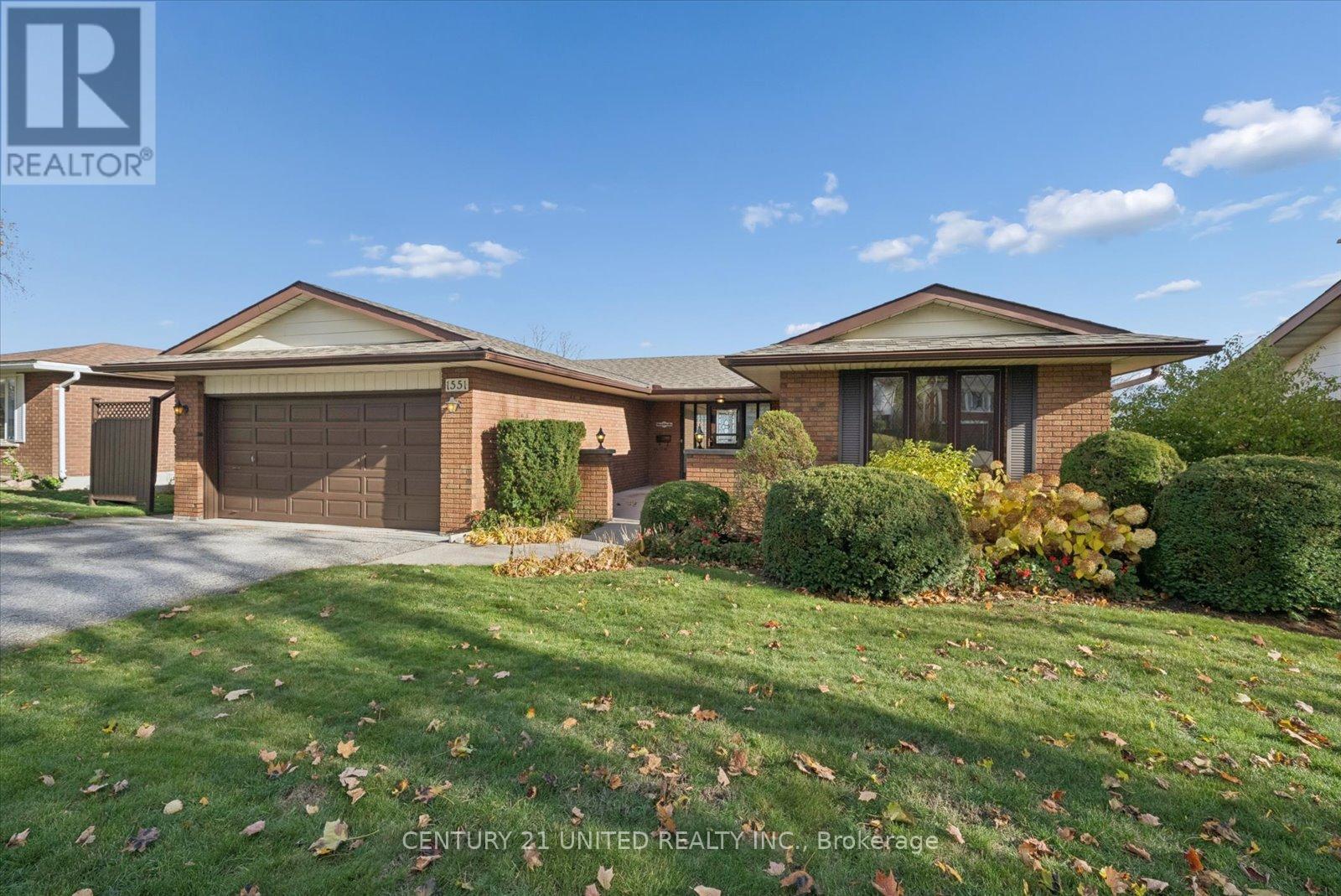 1551 Cherryhill Road, Peterborough, Ontario  K9K 1A7 - Photo 3 - X12888396