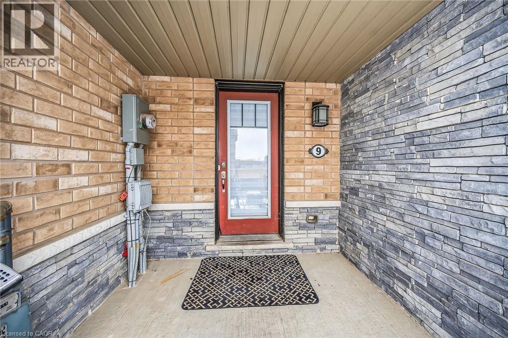 9 Hedges Crescent, Hamilton, Ontario  L8J 0K8 - Photo 4 - 40810403