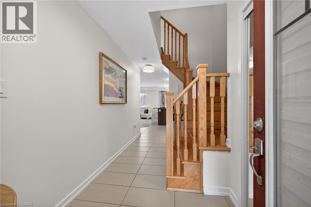 9 Hedges Crescent, Hamilton, Ontario  L8J 0K8 - Photo 5 - 40810403